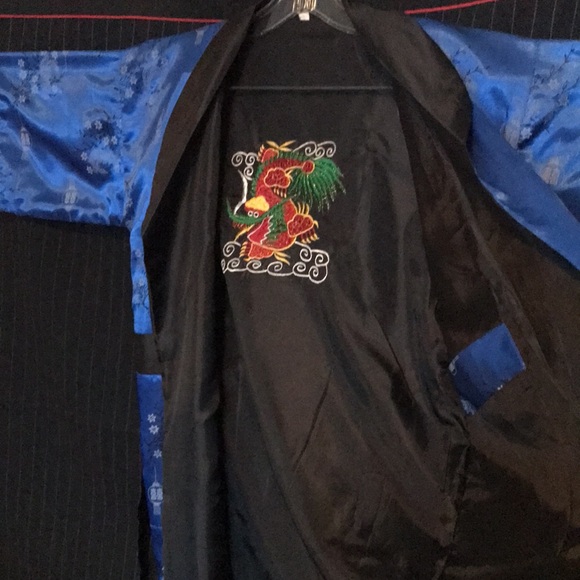 Reversible Satin Kimono Royal Blue/Black With Embroidered Dragon Youth Size M - Picture 8 of 10